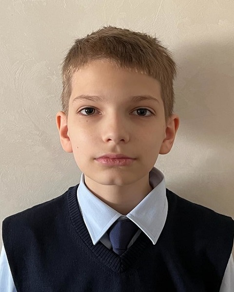 Zverev, Lev, #99 FIDE-rated chess grandmaster from FIDE (Not a National Fed.)