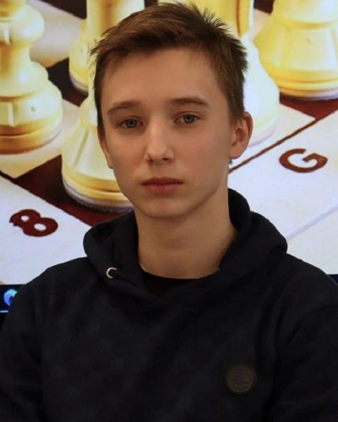 Pingin, Artem, #90 FIDE-rated chess grandmaster from FIDE (Not a National Fed.)